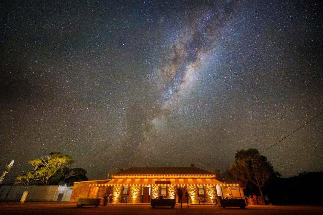 Prairie Hotel Parachilna Екстериор снимка